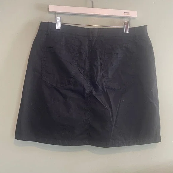 Croft & Barrow Womens Classic Fit Skort Black Stretch Cotton Size 14 RN73277 - Picture 2 of 6